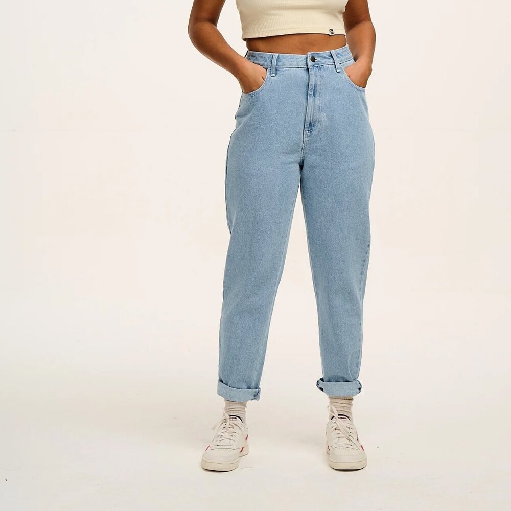 Light Wash "Dana" Mom Jean - Picture 2 of 9